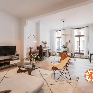 https://apartment-in-harmony.brusselshotelsbook.com
